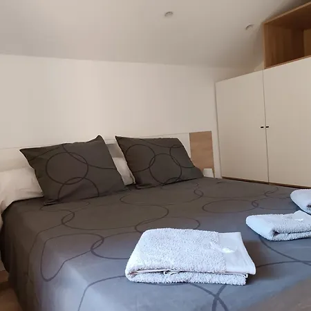 Location Vacances, Restriction Un Minimum De 7 Nuits Cerbère