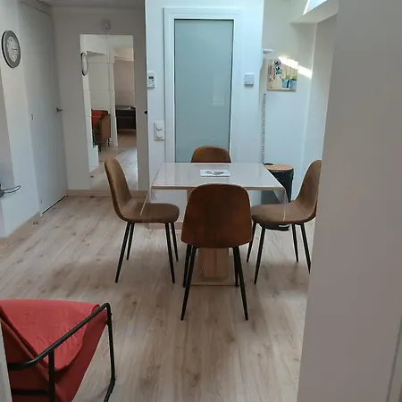 Location Vacances, Restriction Un Minimum De 7 Nuits *