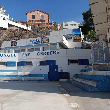 Location Vacances, Restriction Un Minimum De 7 Nuits Cerbere