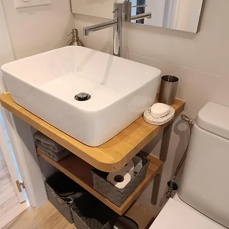 Location Vacances, Restriction Un Minimum De 7 Nuits * Cerbère