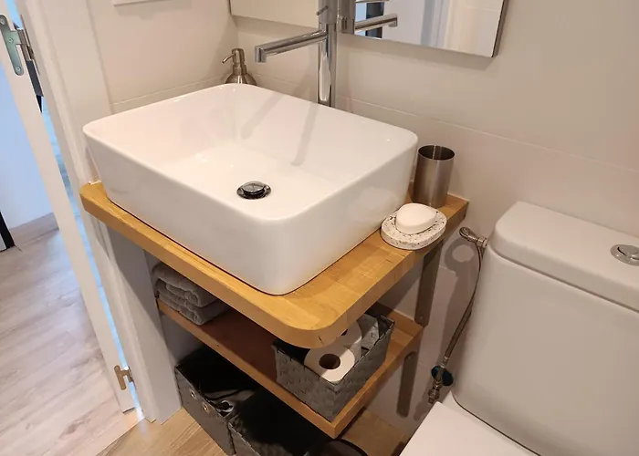 Location Vacances, Restriction Un Minimum De 7 Nuits * Cerbère