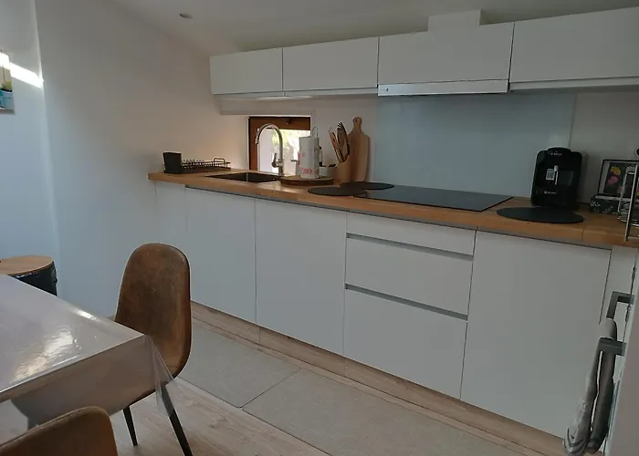 Location Vacances, Restriction Un Minimum De 7 Nuits